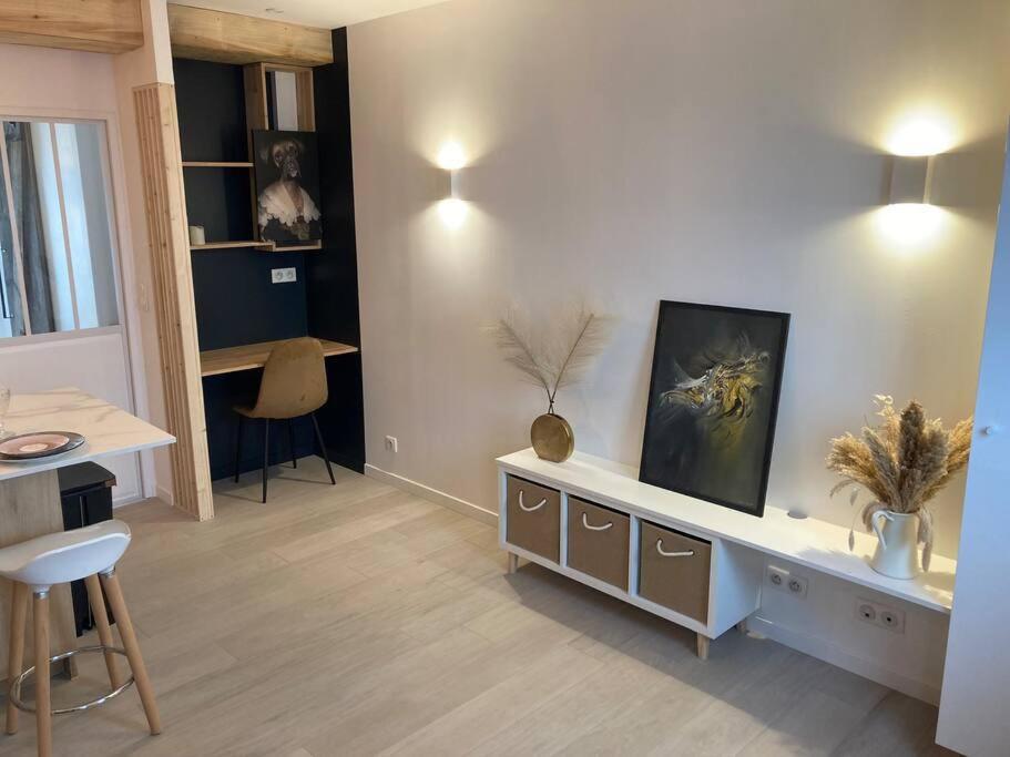 Appartement Centre Ville Quimper Avec Terrasse ภายนอก รูปภาพ